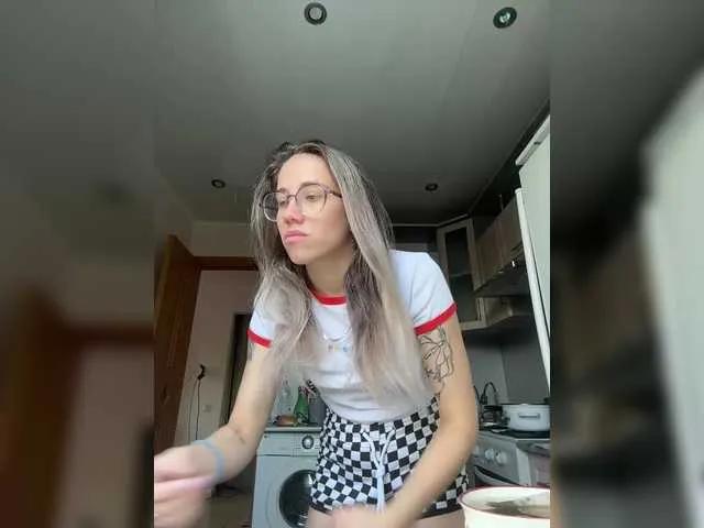 AdelinaKiskina on BongaCams