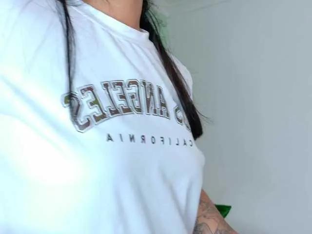 ALASKA-JONES on BongaCams 