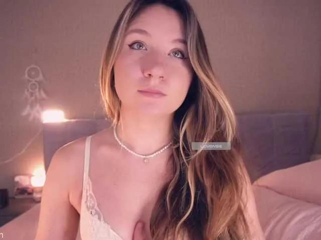 alyyyson on BongaCams