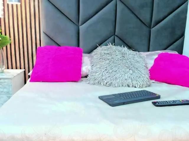 AriadnaLee on BongaCams