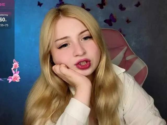 BlondeBond on BongaCams