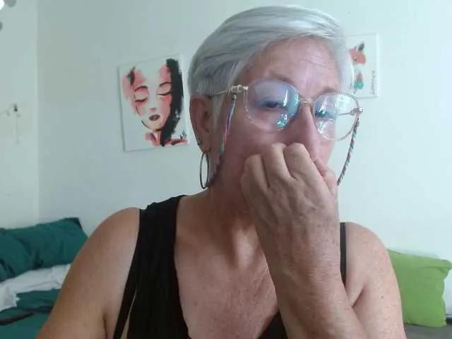 canitas69 on BongaCams