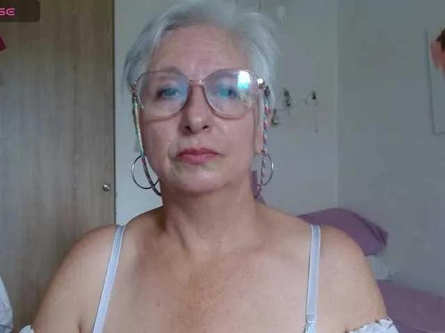 canitas69 on BongaCams