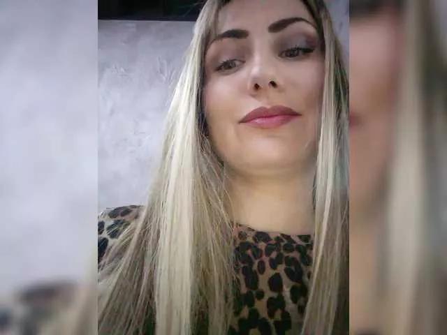 Cassssablanca on BongaCams 