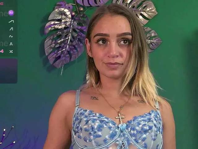 CeliinePetite on BongaCams