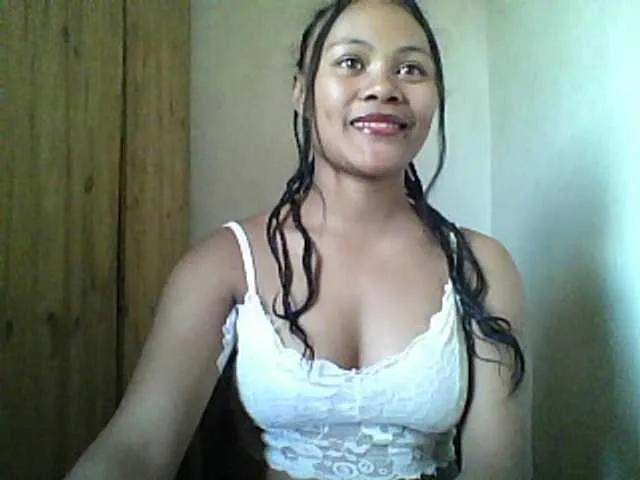 Dilliannah on BongaCams
