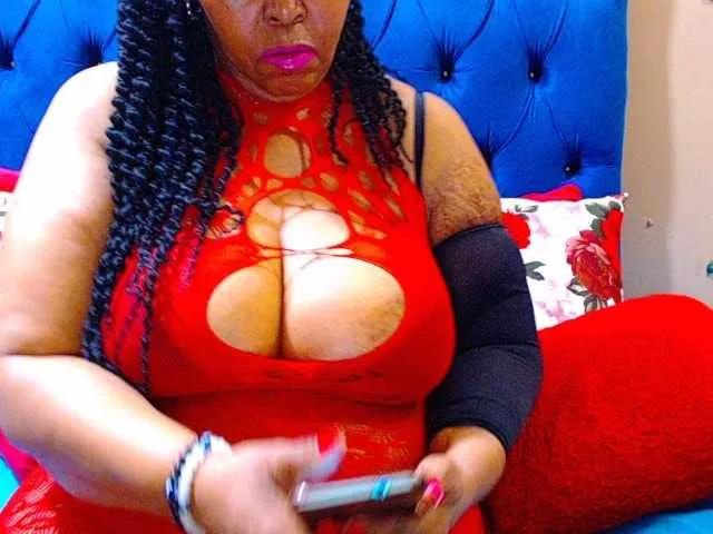 Ebonycandy10 on BongaCams