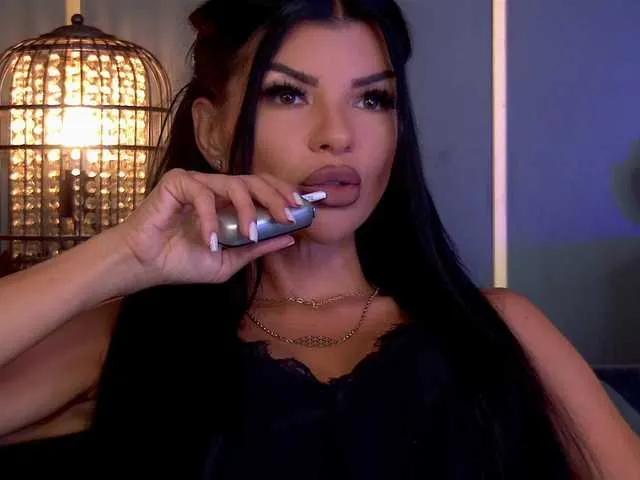 EleniaDevons on BongaCams