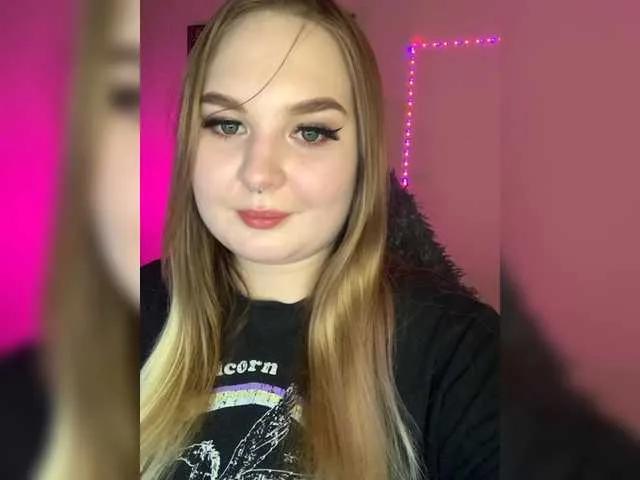 Greeenfriends6969 on BongaCams