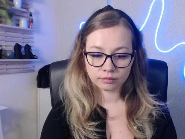 hollyBB on BongaCams 