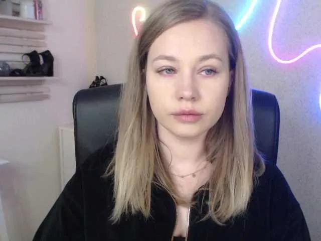 hollyBB on BongaCams 