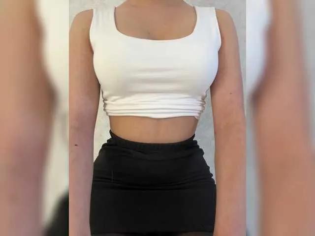 KarinaSssex on BongaCams