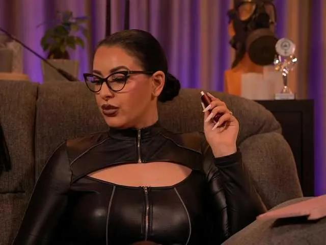KellyKent on BongaCams
