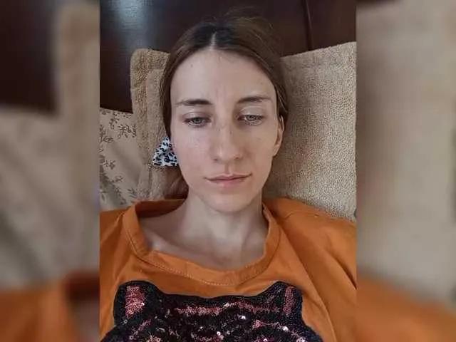 Kitty2044 on BongaCams