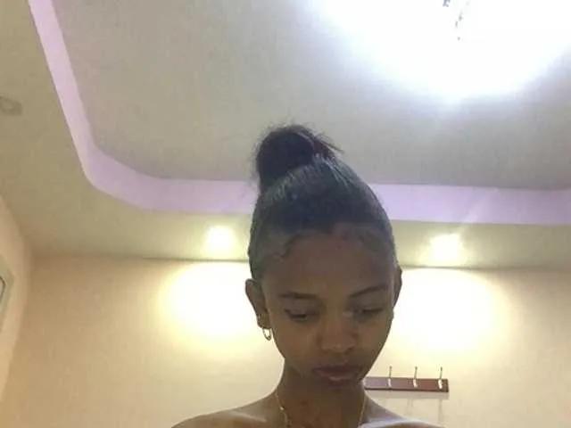 Kittygirl251 on BongaCams