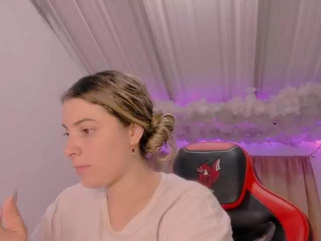 LauuuG on BongaCams 