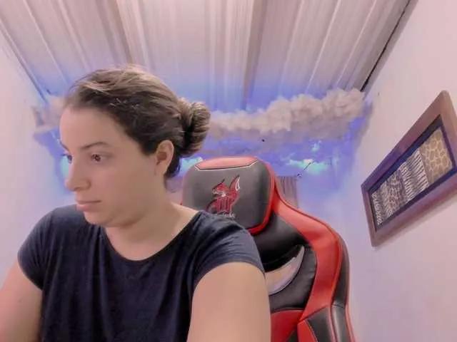 LauuuG on BongaCams 