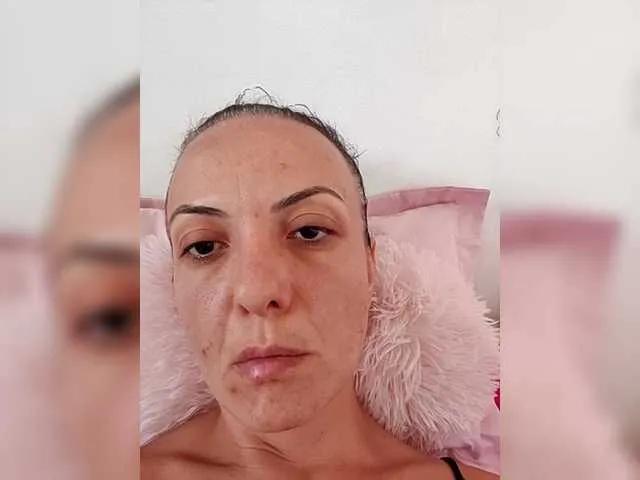 LeaJoyce on BongaCams