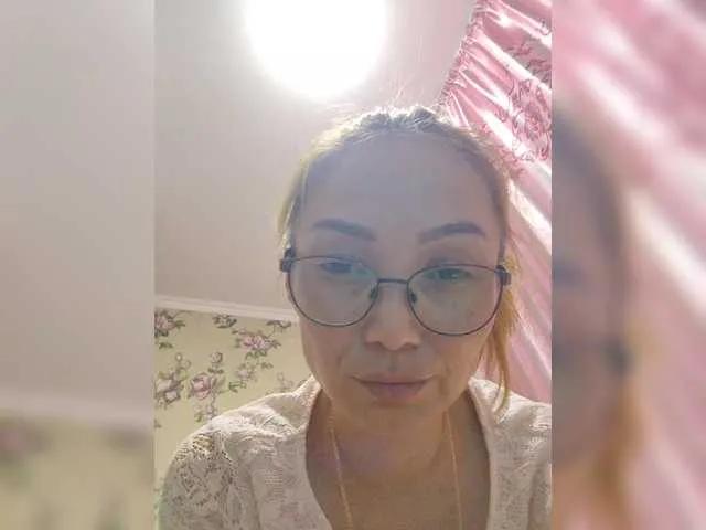 LiliToli1 on BongaCams 