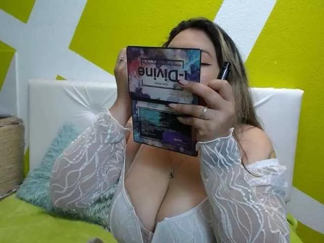LinaBrowm on BongaCams