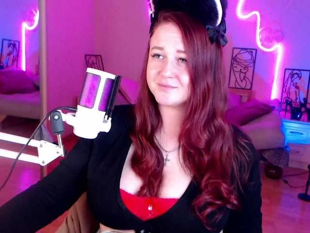 LizzyShine on BongaCams 