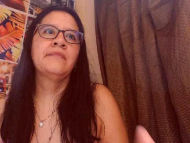 lucyLUxxx on BongaCams