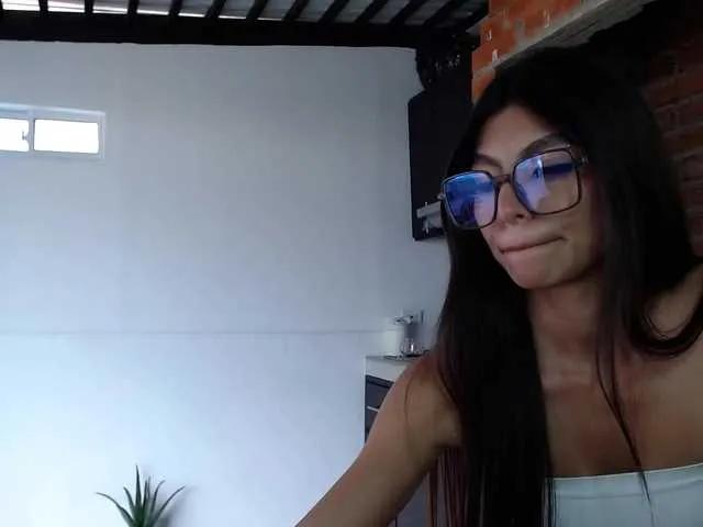 millyxnicoll1 on BongaCams 
