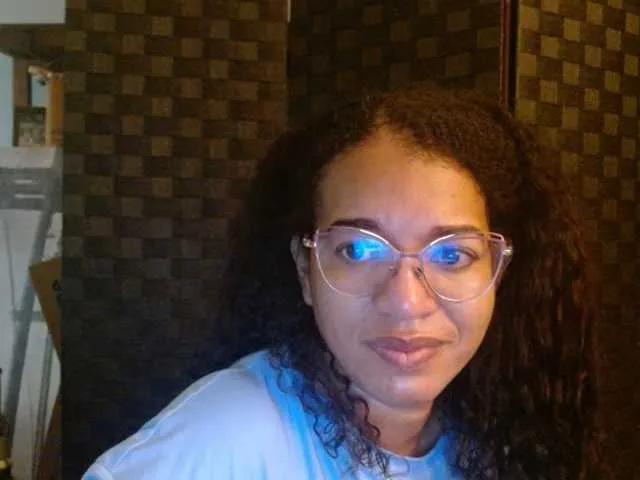 Moranguh on BongaCams