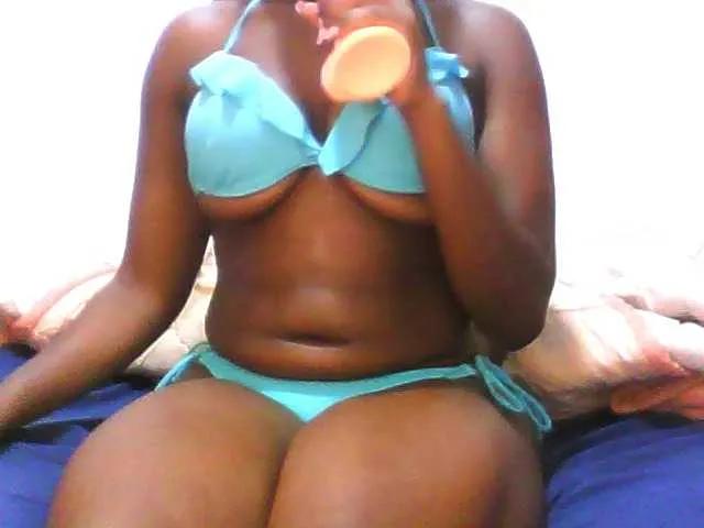 NaughtyKellie on BongaCams