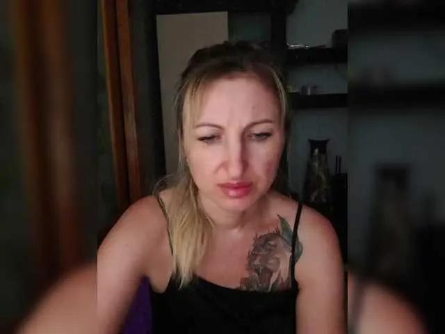 Nushka1939 on BongaCams
