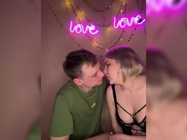 ParaLoveLove on BongaCams 