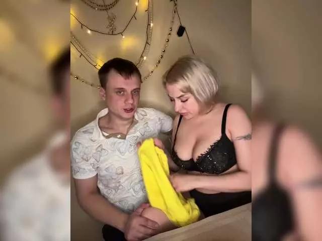 ParaLoveLove on BongaCams 
