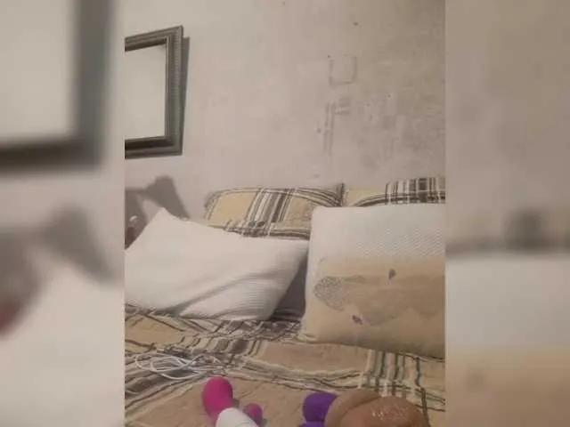 Pearlove1990 on BongaCams