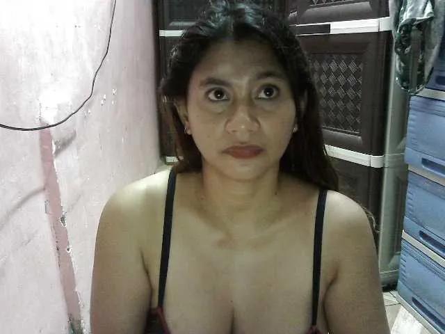 peenastyfame on BongaCams