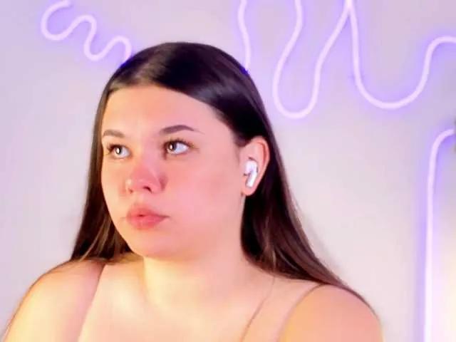 SashaShowb on BongaCams