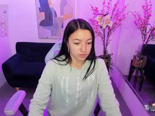 Scarlet-lou on BongaCams