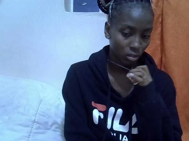 Sexythiny on BongaCams