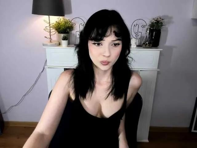 soft-denise on BongaCams