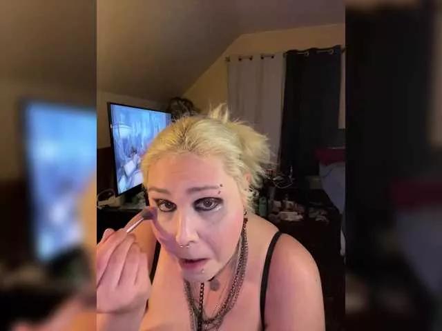 ToxxicDestiny666 on BongaCams 