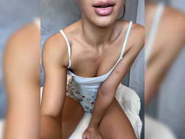 Viki-05 on BongaCams