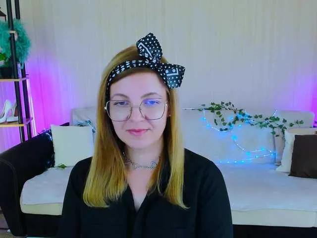 YourUniverser on BongaCams