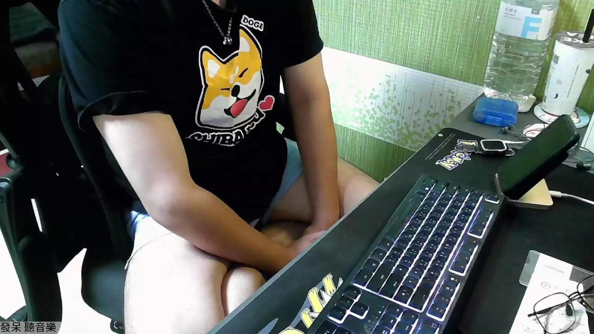 23355663 on Cam4 