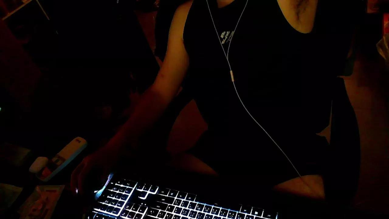 23355663 on Cam4 