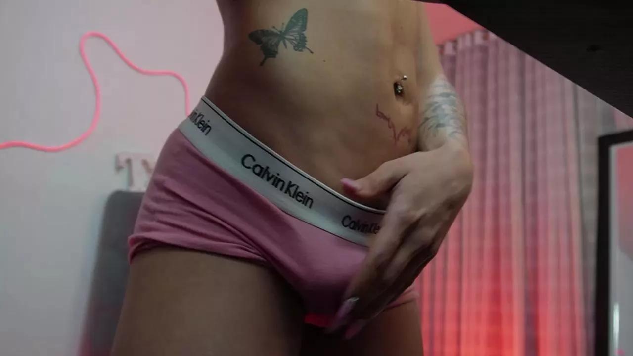 __tayler on Cam4 