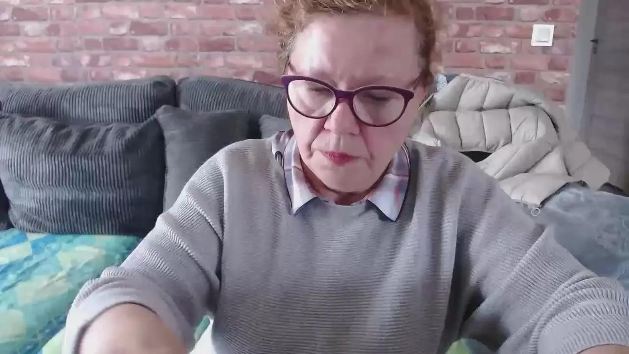 adele69sexy on Cam4