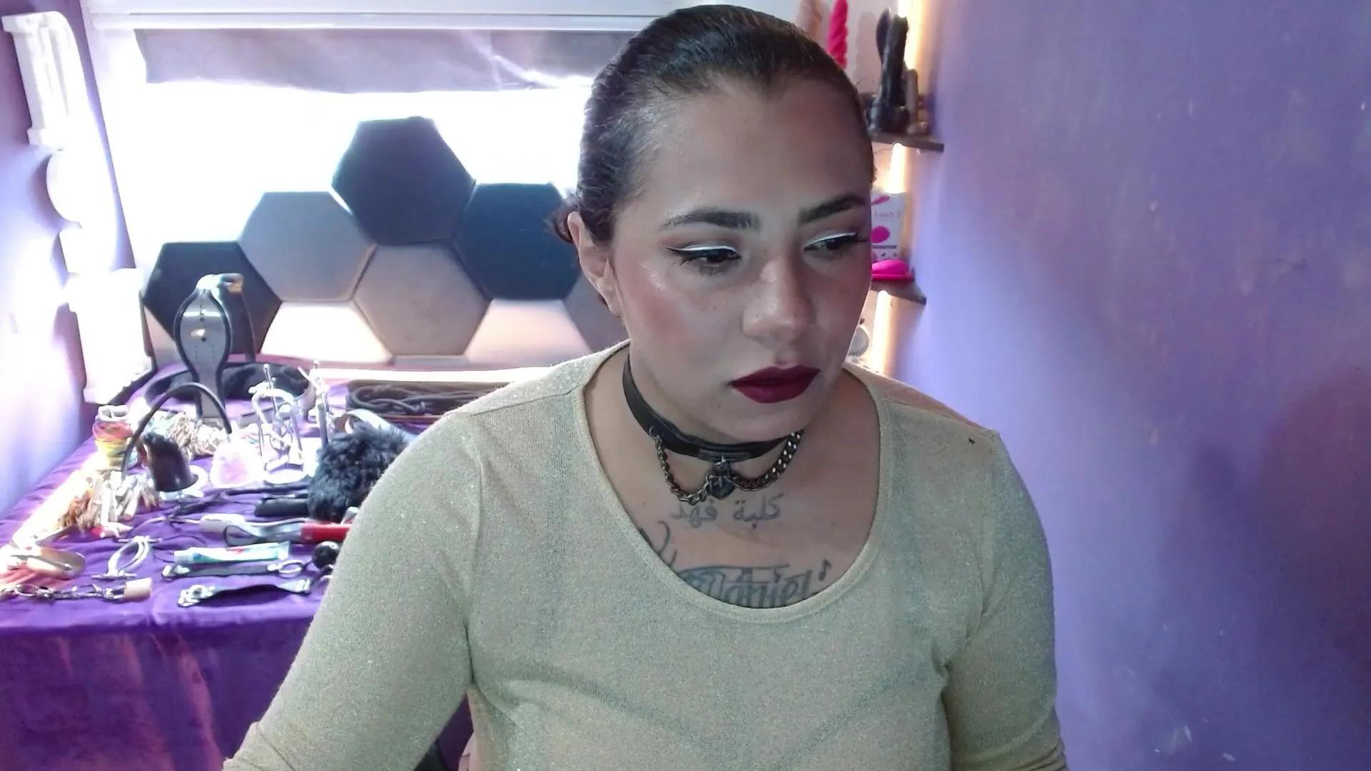 alexa_slave77 on Cam4