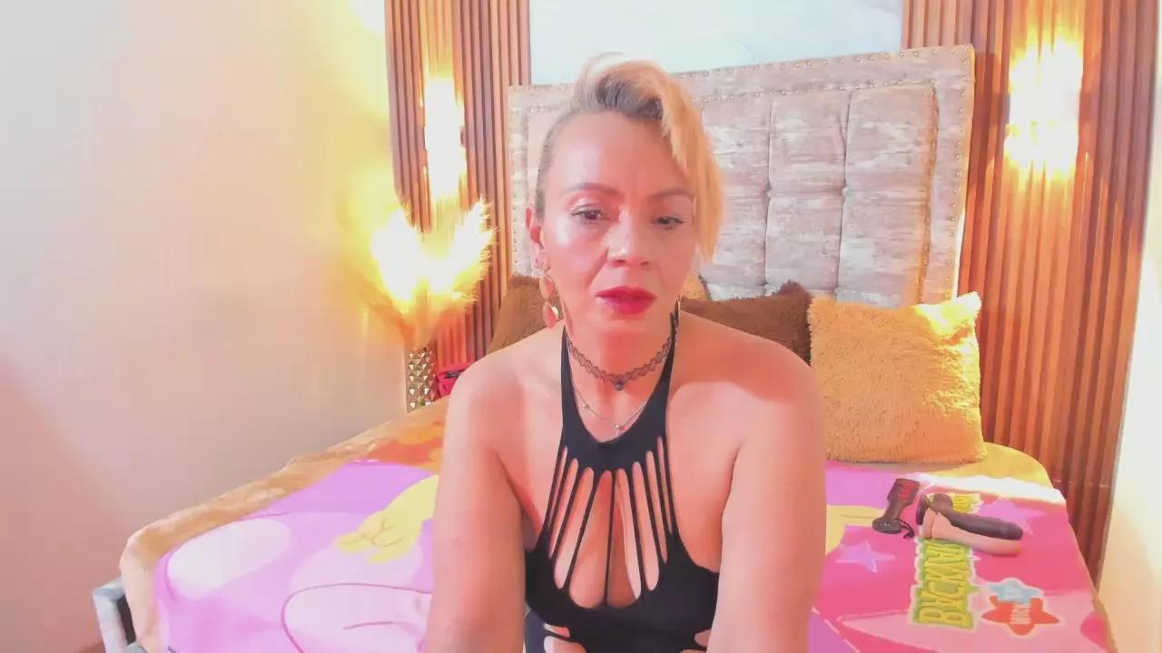 AnastasiaTaylor on Cam4 