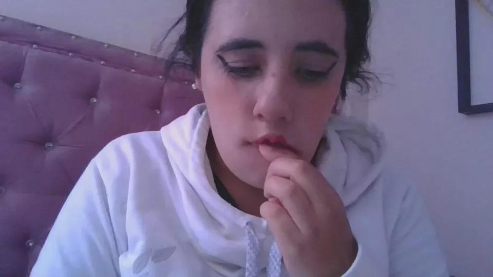 annarose19 on Cam4 