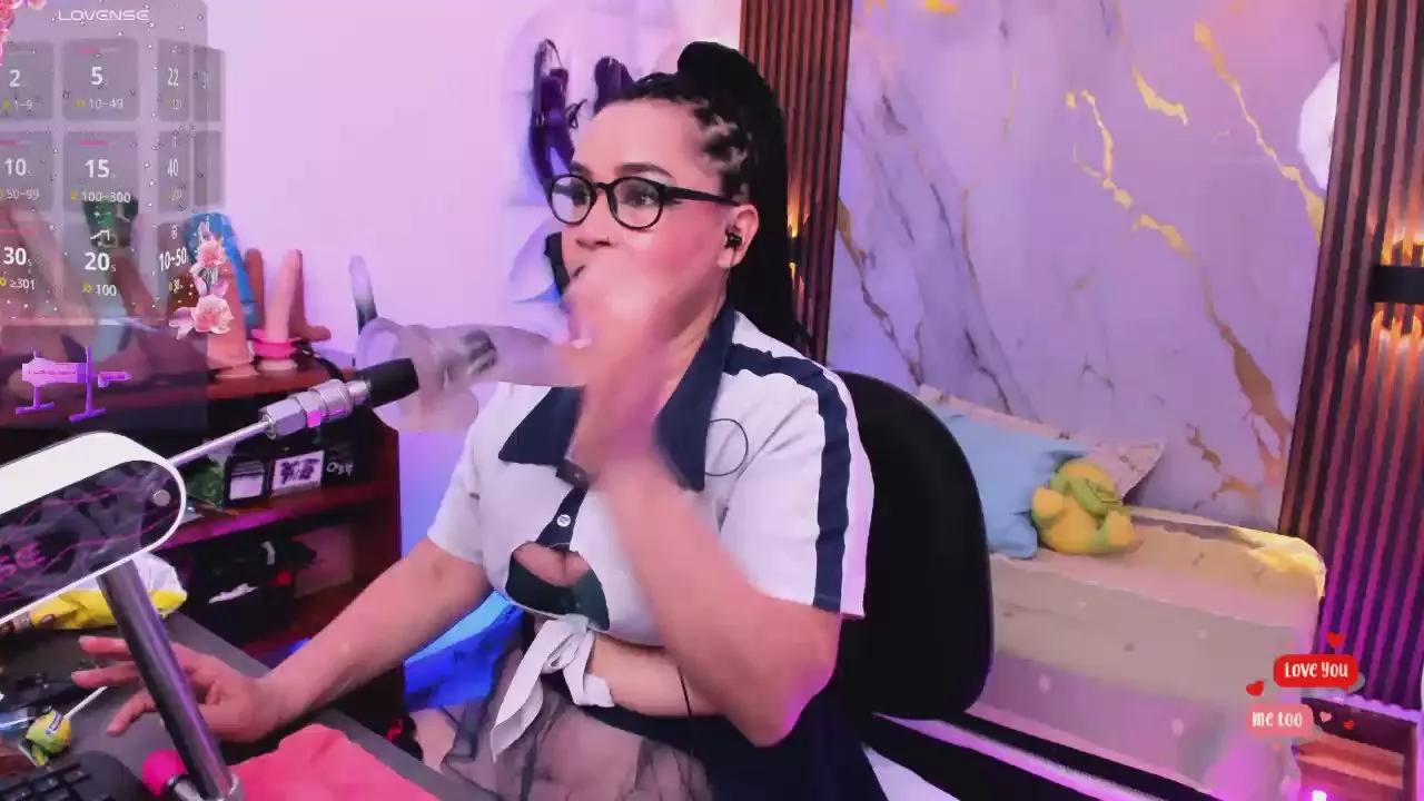 annie_wigg on Cam4 