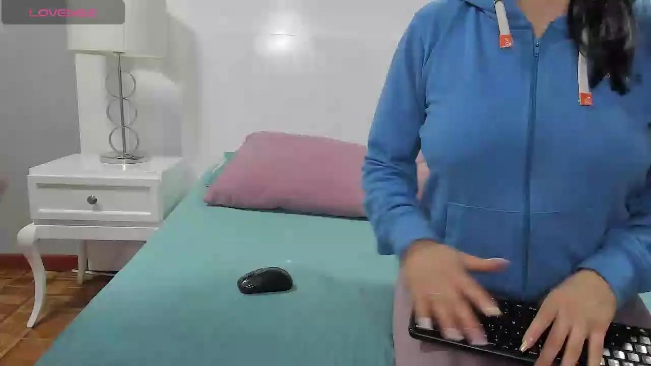 ARESandTHAMARA on Cam4